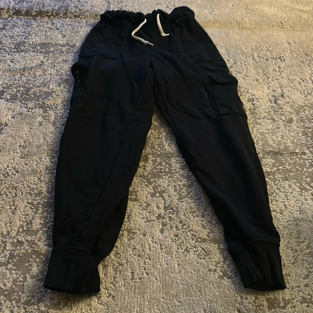 Women’s no boundaries black sweat pants size XS worn once excellent condition
